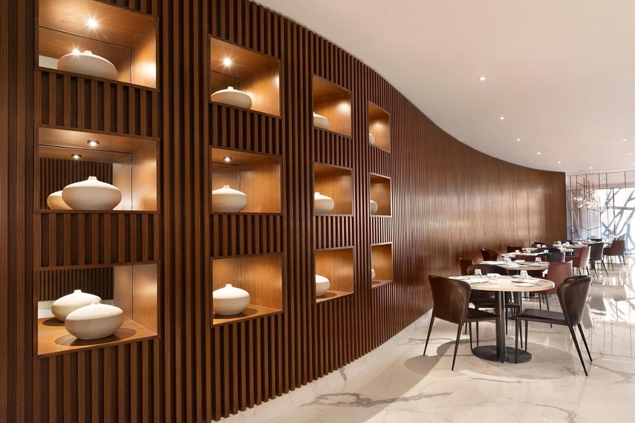 Asiana Grand Hotel Dubaj Exteriér fotografie Interior of the restaurant