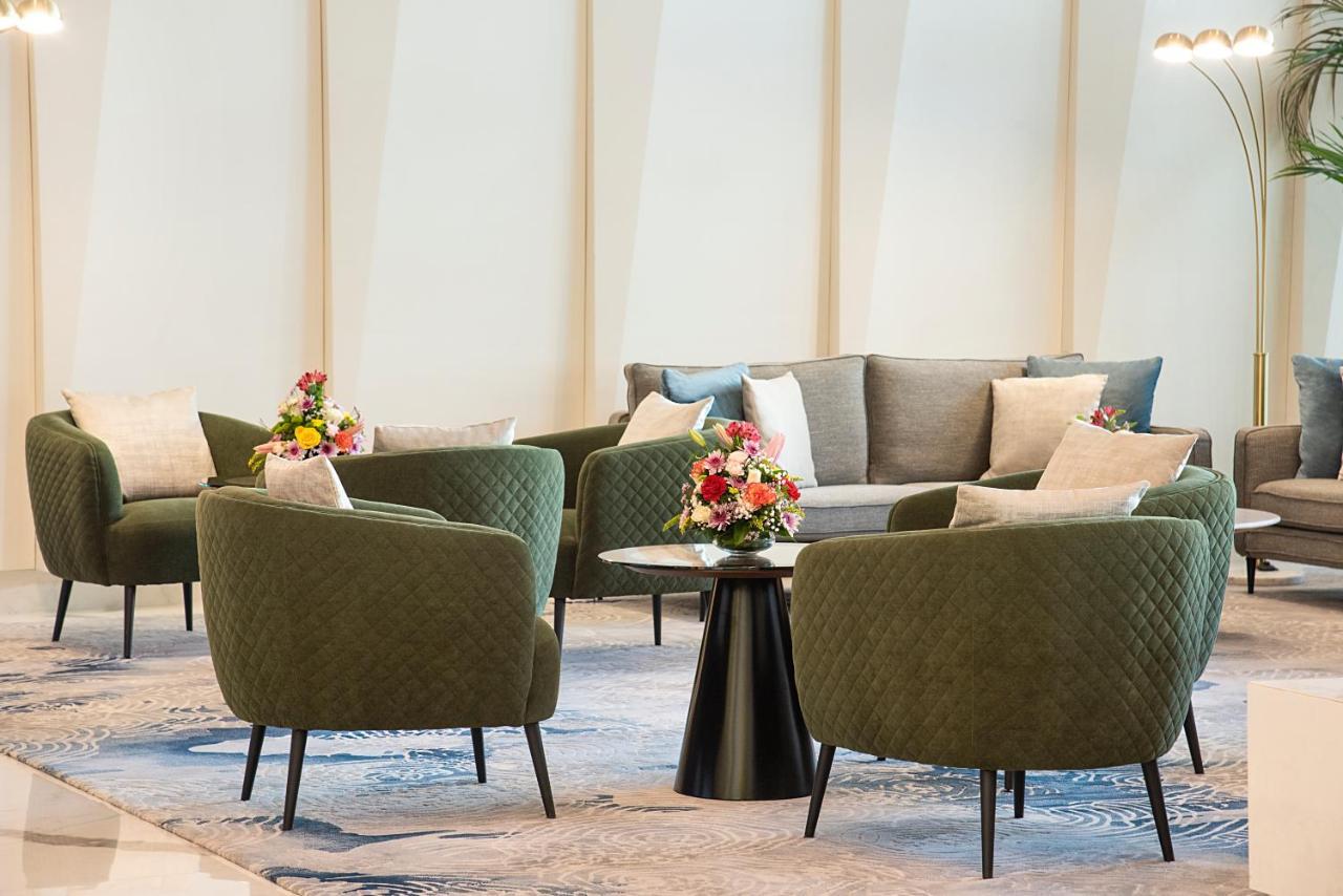 Asiana Grand Hotel Dubaj Exteriér fotografie The lounge at the airport